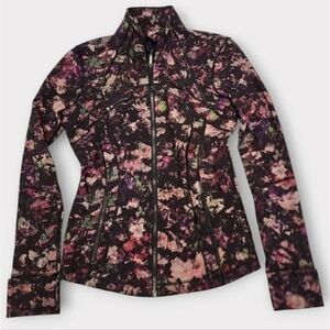 Size 8 - Lululemon Define Jacket *Luxtreme